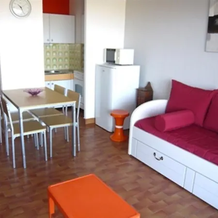 Appartement 2 Pieces Avec Terrasse Et Garage A Port Camargue - Fr-1-731-150