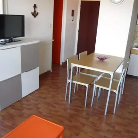 2 Pieces Avec Terrasse Et Garage A Port Camargue - Fr-1-731-150 Appartement Le Grau-du-Roi